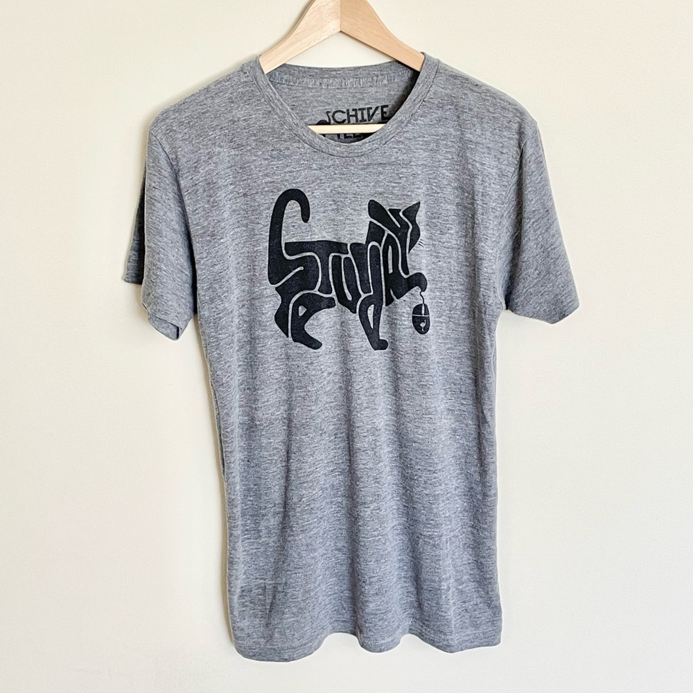 Chive Tees Saturday Font Cat & Mouse Graphic Gray T Shirt Adult size Medium KCCO